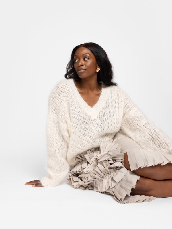 Hey Rosie, Relaxed Chunky Sweater V - Soft Hug