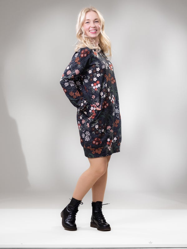 Versonpuoti, COLLEGEtunika, M&Ouml;KILL&Auml;. Musta/ruoste/viini