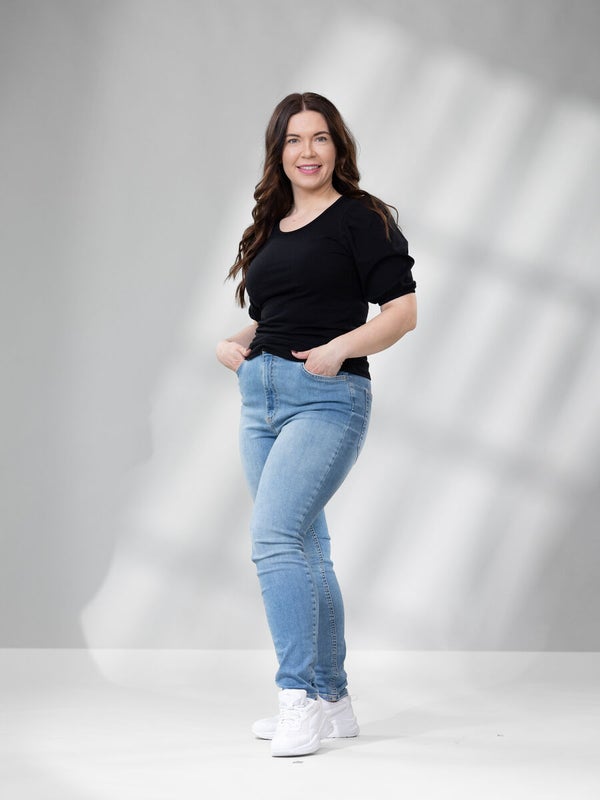 Versonpuoti, lyhythihainen FRIDApaita, Musta