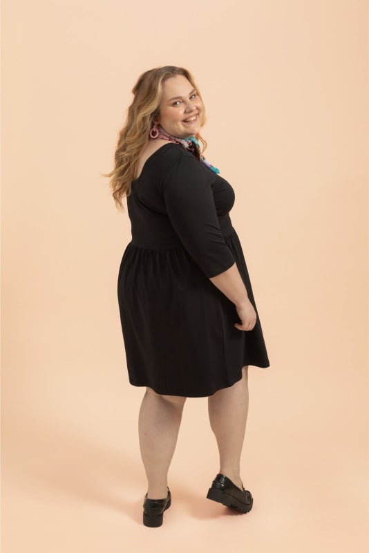 Kaiko, Gia korvakorut, Pearl pink