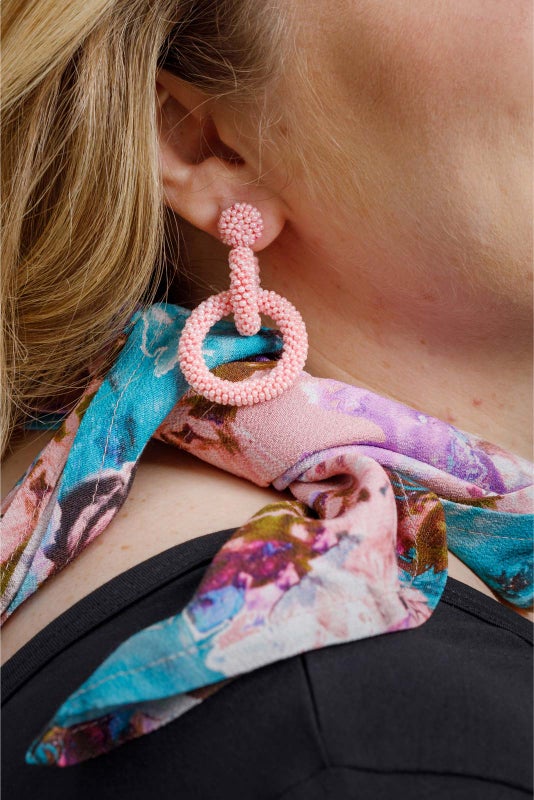 Kaiko, Gia korvakorut, Pearl pink