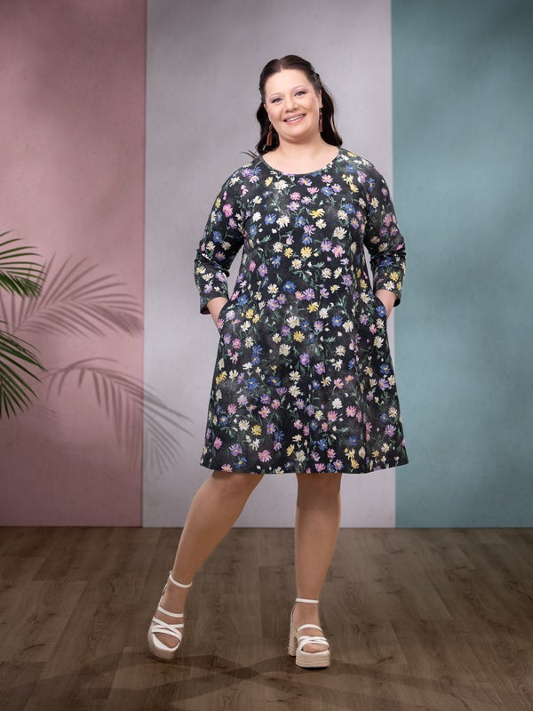 Versonpuoti, VERSOmekko 3/4 hiha, KAHVILASSA Musta/Pastelli