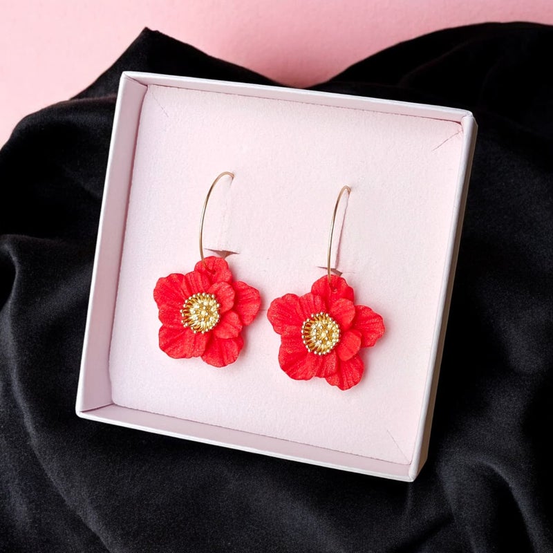 Aamuy&ouml;n Design, JUHANNUSRUUSUT renkaalla, Helmi&auml;ispunainen