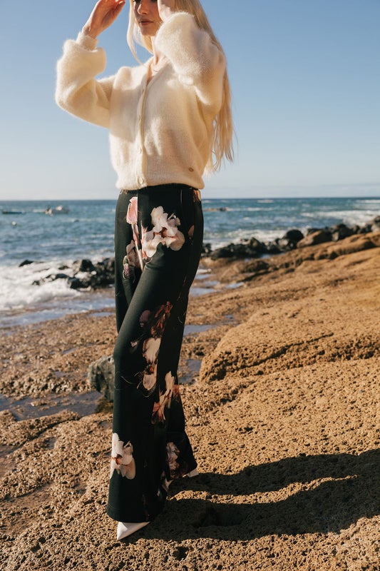 Nakoa, Comfy Pants, Luna