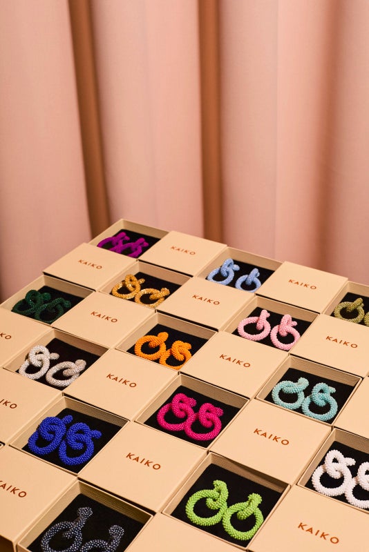 Kaiko, Gia korvakorut, Bright Mint