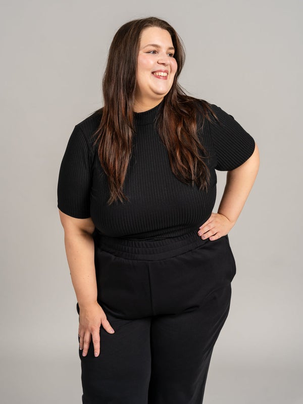 Toive Clothing, Ribbi T-paita, Musta